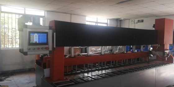 铝蜂窝板切割机 铝蜂窝板切割机