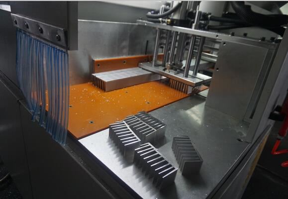 【常州】灯具照明行业需求DS-A450散热器切割机，并称之“赞”