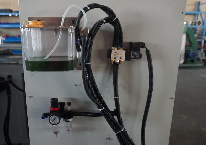 【青岛】一款性价比超高的微量润滑油，33台锯切机放心使用