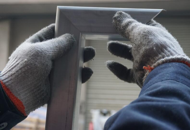 【苏州】相框45度对角切割要用全自动45度对角机，并非双头锯??！