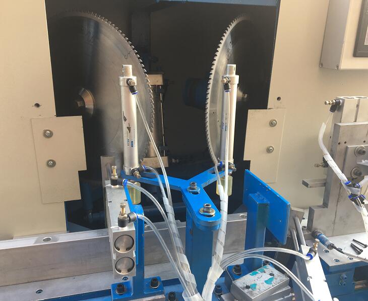 铝合金45度双头切角机，彻底解决手动调角度不精准的麻烦【案例】